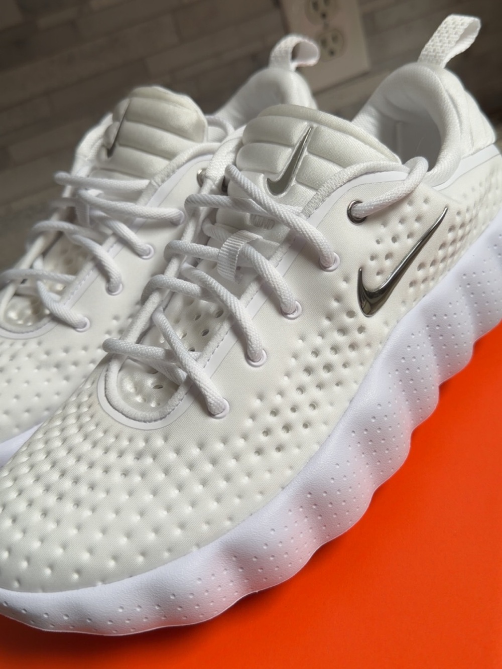 Nike Mind 002 White Men’s Size 10 Sneakers HQ4308-100 w/ Box - Picture 5 of 7